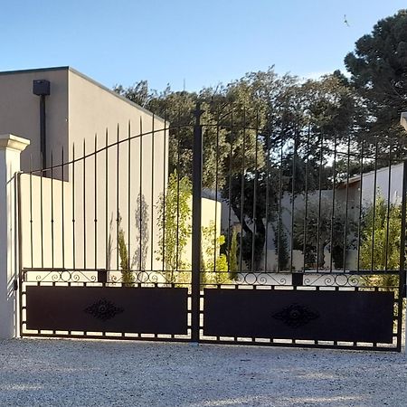 La Mathilde Villeneuve-lès-Avignon Exterior foto