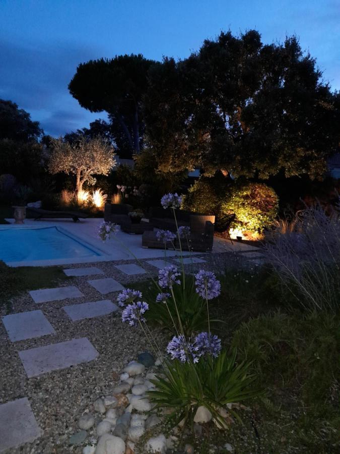 La Mathilde Villeneuve-lès-Avignon Exterior foto